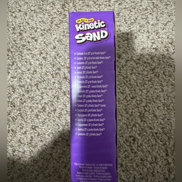 Kinetic Sand - Neon Purple - Picture 4 of 7